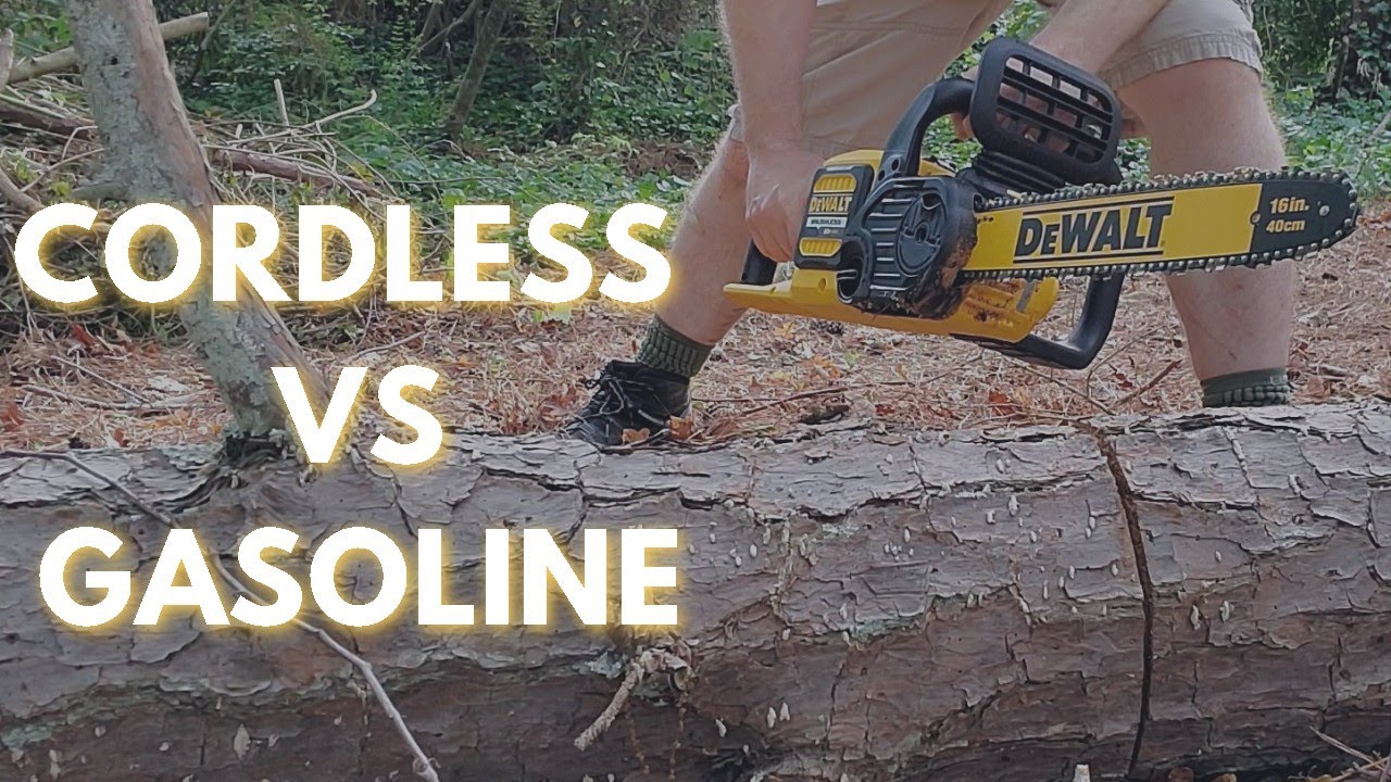 Battery Chainsaw VS GAS Chainsaw || Dewalt 16 in 60V MAX REVIEW